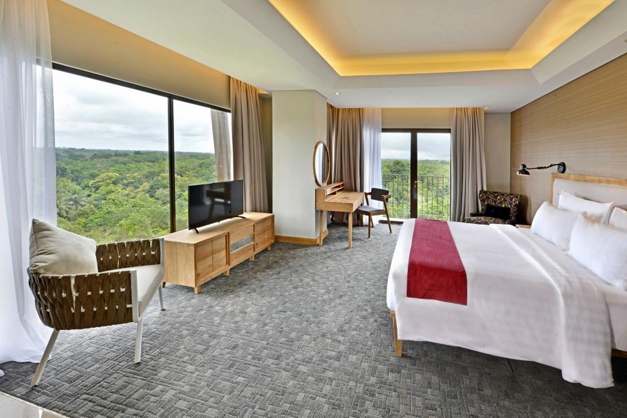 Famvida Hotel Lubuklinggau Rum bild