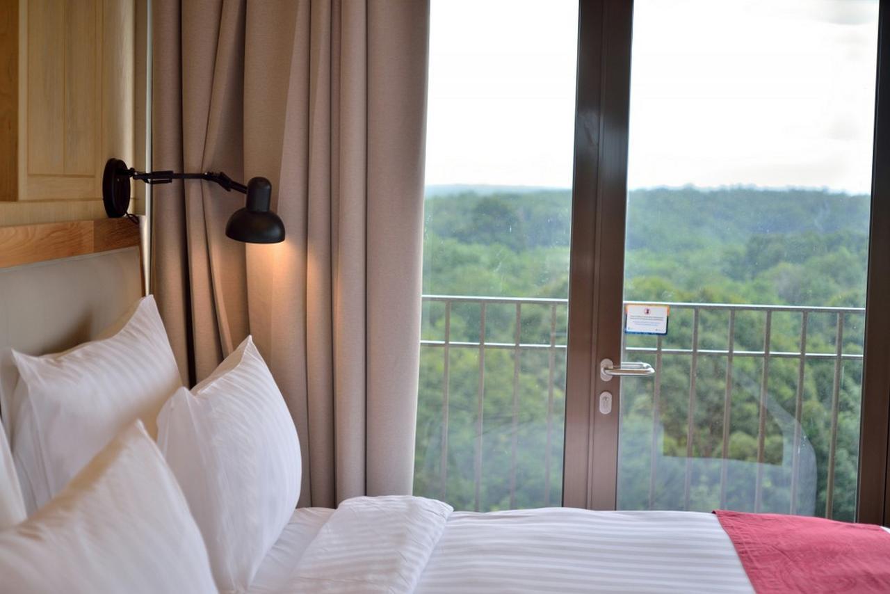 Famvida Hotel Lubuklinggau Rum bild